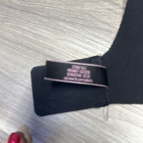 Victorias Secret Black Women's Intimate Bra - Picture 4 of 7